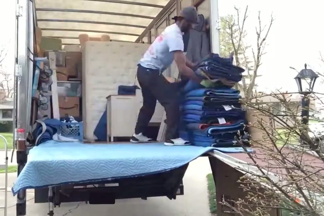 First Place Moves movers at work in St. Louis